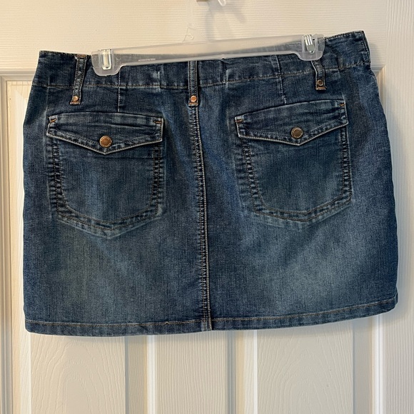 Express Precision Fit Jean Mini Skirt - Picture 4 of 5